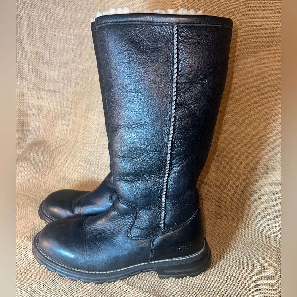 UGG Black Brooks tall Leather Boots with Cream Shearling - Picture 3 of 6
